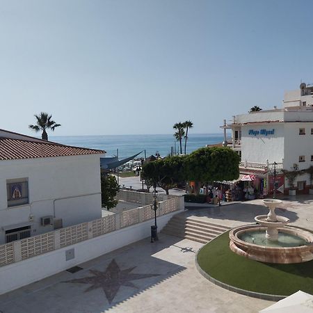 Apartamento Lidia Planta 2, La Carihuela 1ª Linea Playa, Vistas Mar, Buhardilla 1 Dormitorio, 40 M2, 1-3 Huesped, Terraza, Wifi Torremolinos Bagian luar foto