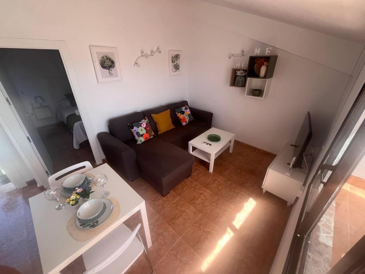 Apartamento Lidia Planta 2, La Carihuela 1ª Linea Playa, Vistas Mar, Buhardilla 1 Dormitorio, 40 M2, 1-3 Huesped, Terraza, Wifi Torremolinos Bagian luar foto