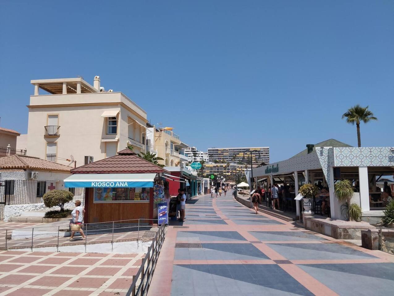 Apartamento Lidia Planta 2, La Carihuela 1ª Linea Playa, Vistas Mar, Buhardilla 1 Dormitorio, 40 M2, 1-3 Huesped, Terraza, Wifi Torremolinos Bagian luar foto