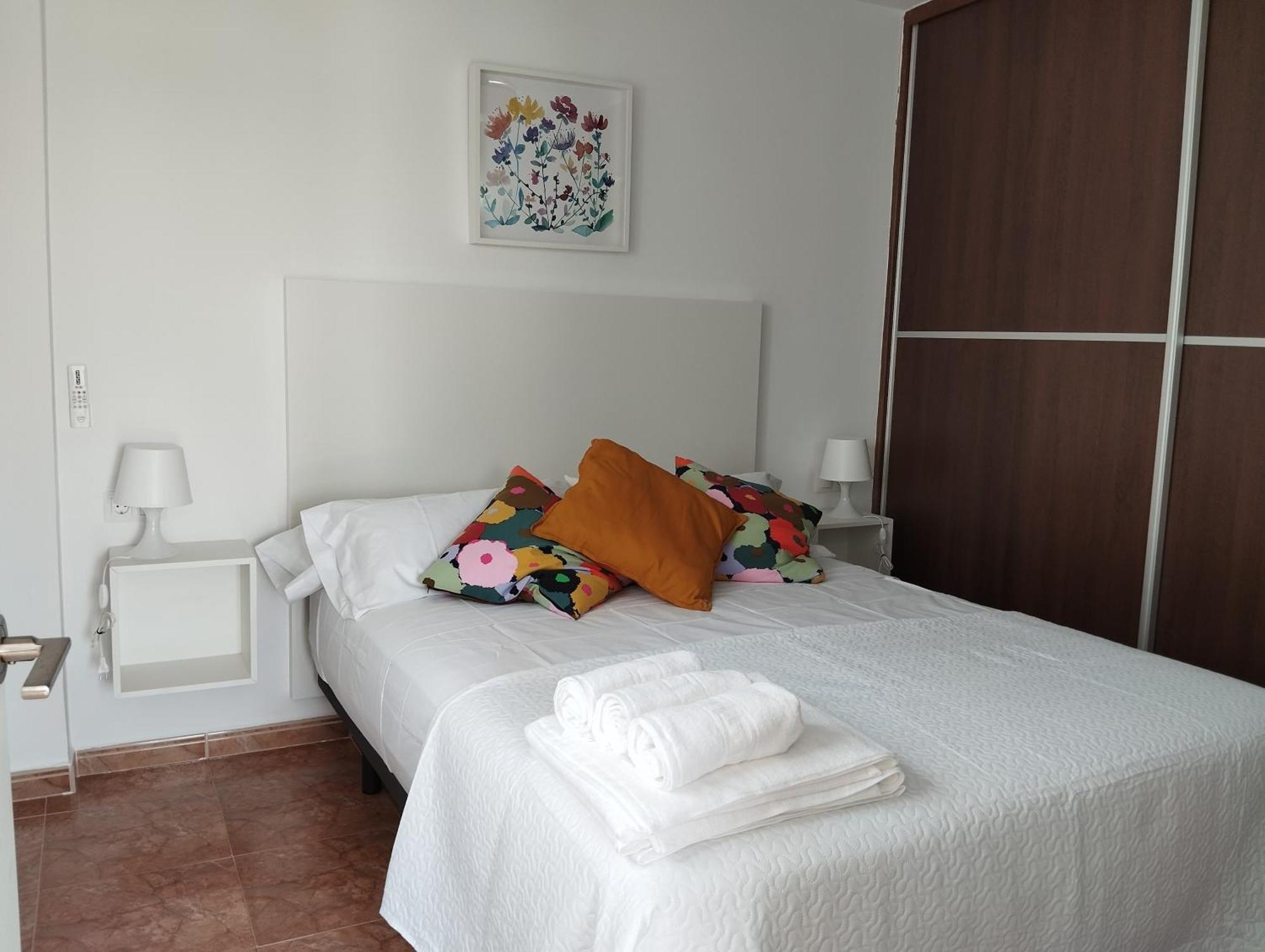 Apartamento Lidia Planta 2, La Carihuela 1ª Linea Playa, Vistas Mar, Buhardilla 1 Dormitorio, 40 M2, 1-3 Huesped, Terraza, Wifi Torremolinos Bagian luar foto